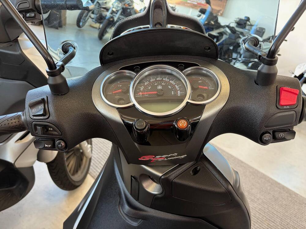 Piaggio Beverly 350 Police ABS-ASR (2018 - 20) (2)