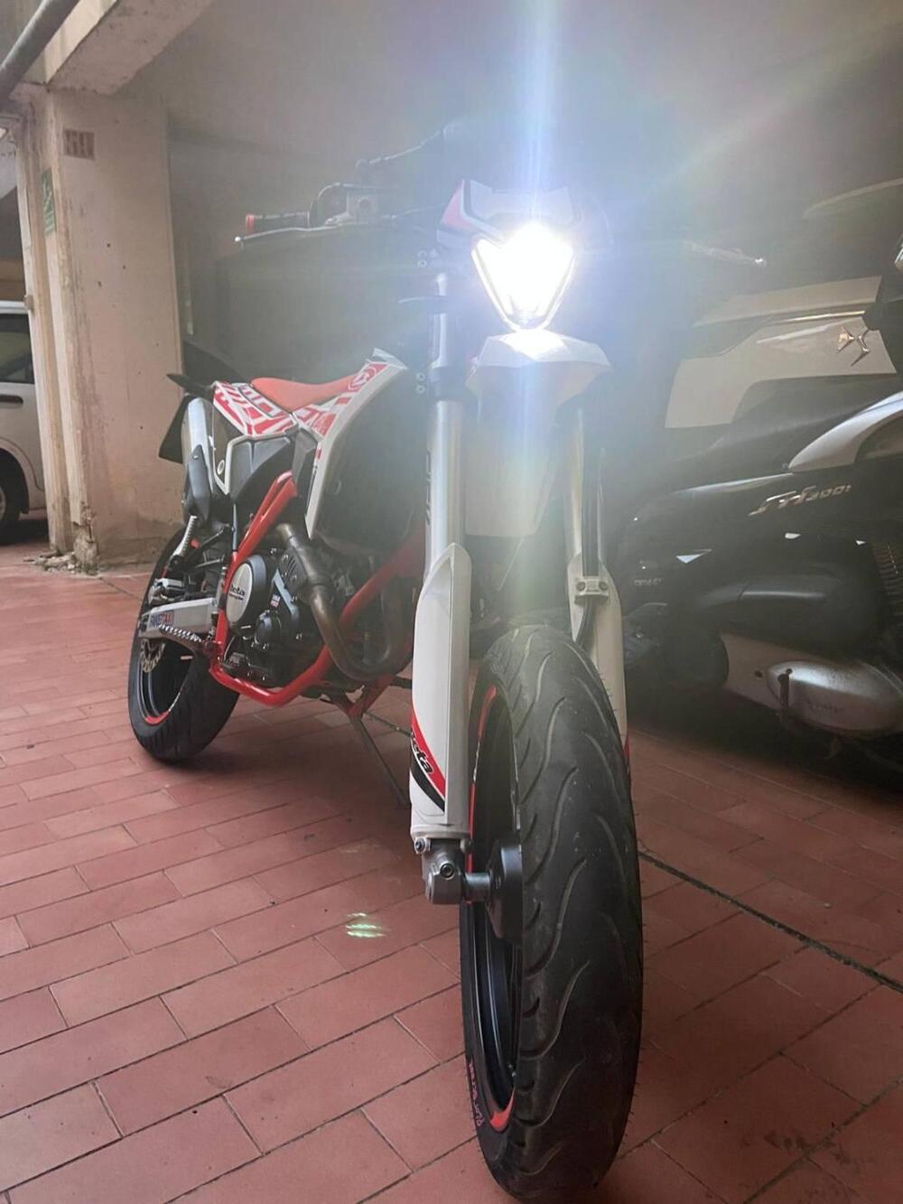 Betamotor RR 125 4T Motard LC (2021 - 23) (4)