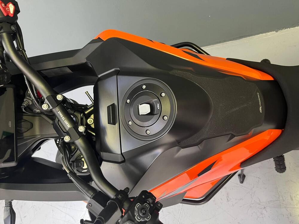 KTM 1290 Super Adventure S (2021) (9)