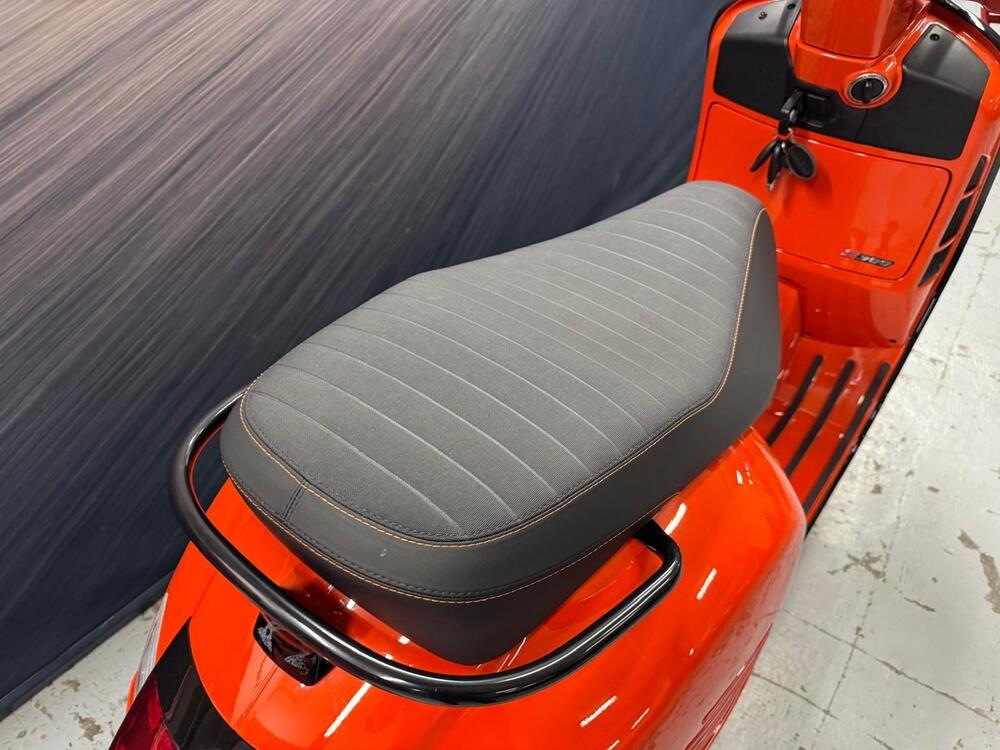 Vespa GTS 300 Super Sport (2023 - 24) (13)