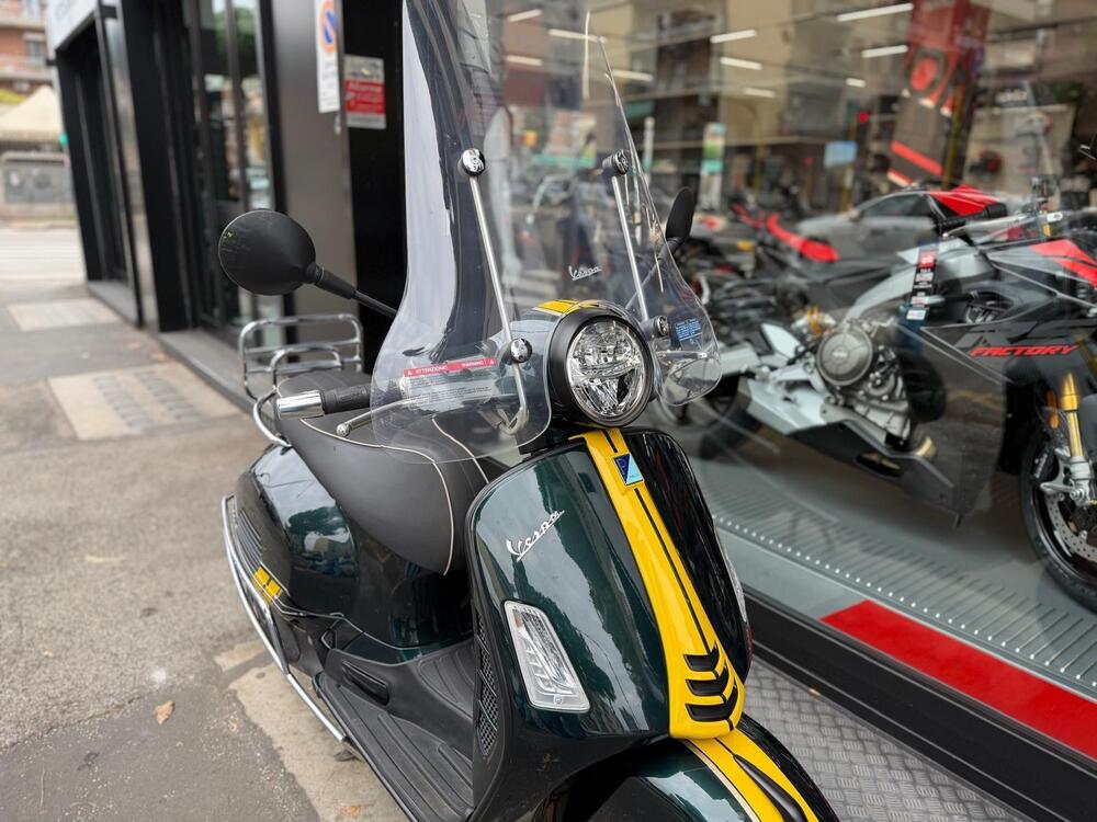 Vespa GTS 300 Super Racing Sixties Hpe (2021 - 22) (6)