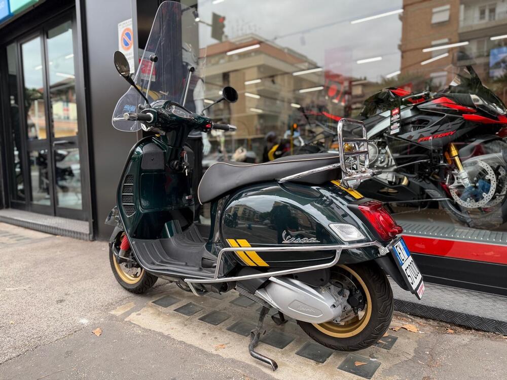 Vespa GTS 300 Super Racing Sixties Hpe (2021 - 22) (8)