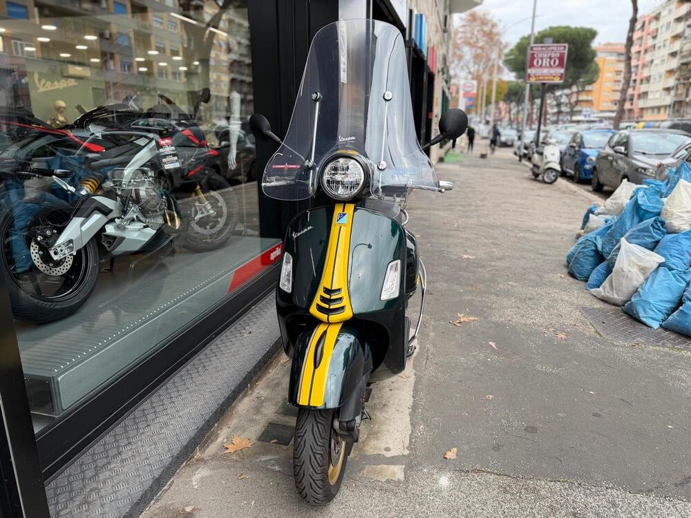 Vespa GTS 300 Super Racing Sixties Hpe (2021 - 22) (11)