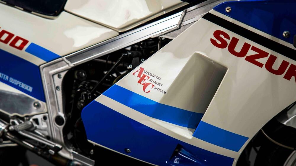 Suzuki RG 500 R (1985 - 88) (11)