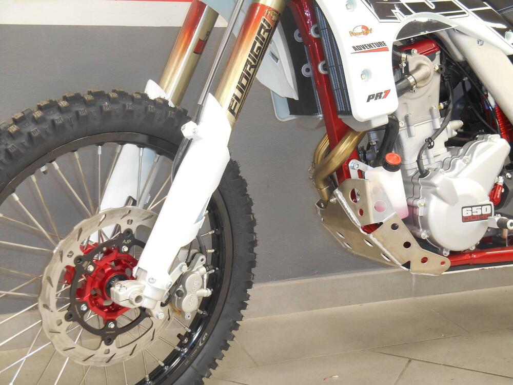 AJP PR7 650 Adventure (2021 - 24) (7)