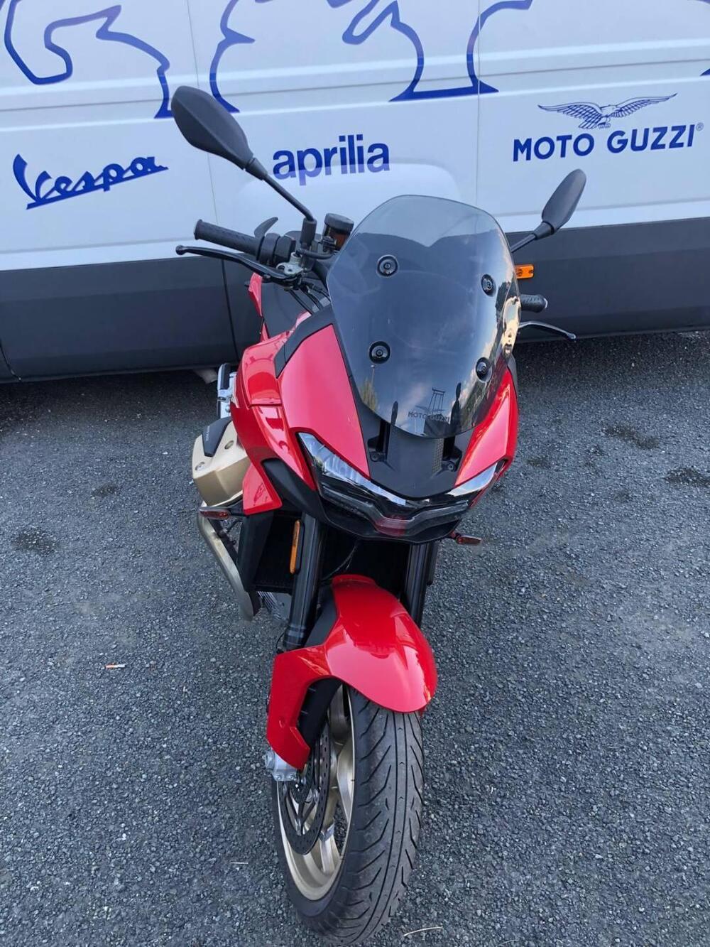 Moto Guzzi V100 Mandello (2022 - 24) (3)