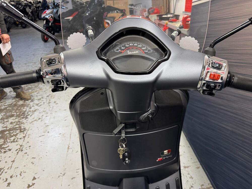 Vespa GTS 300 Super Sport (2023 - 24) (5)