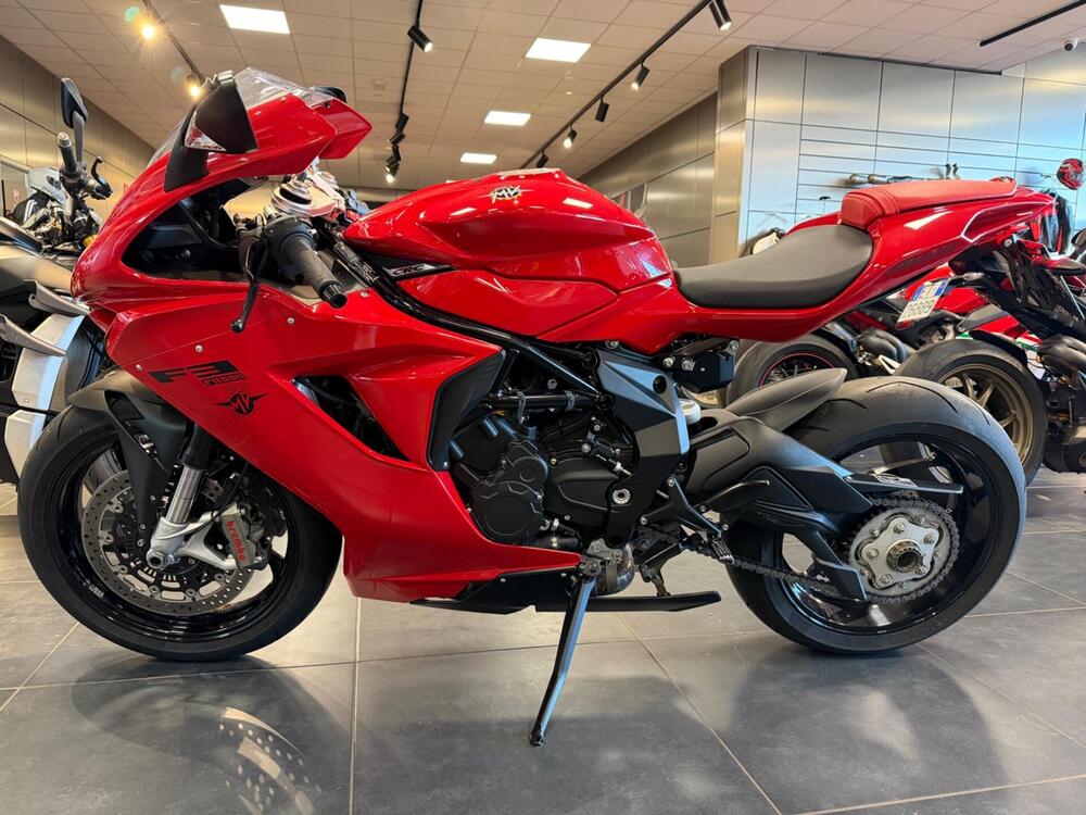 MV Agusta F3 800 Rosso (2021 - 23) (2)