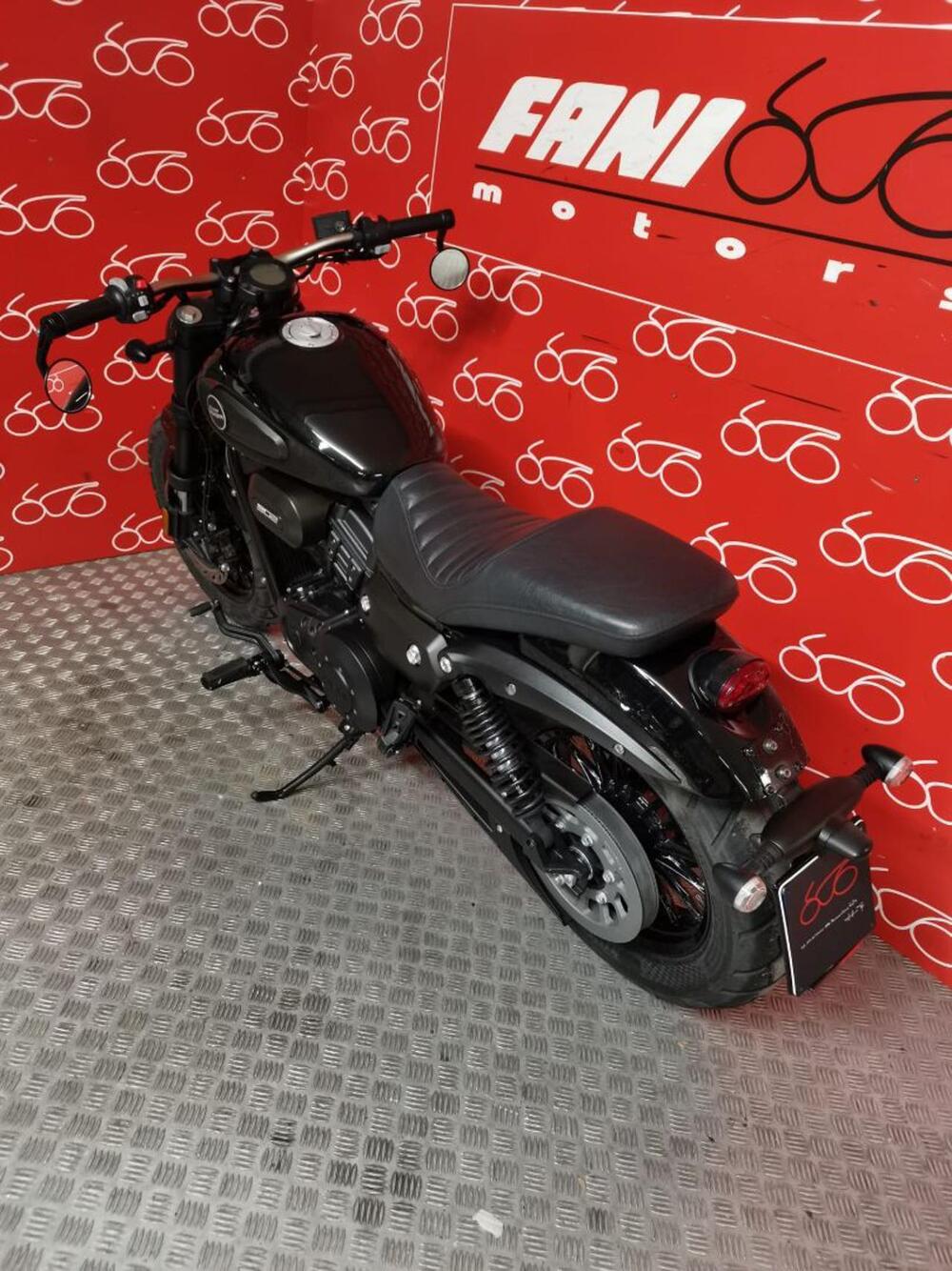 Keeway Motor V302 C (2022 - 26) (4)