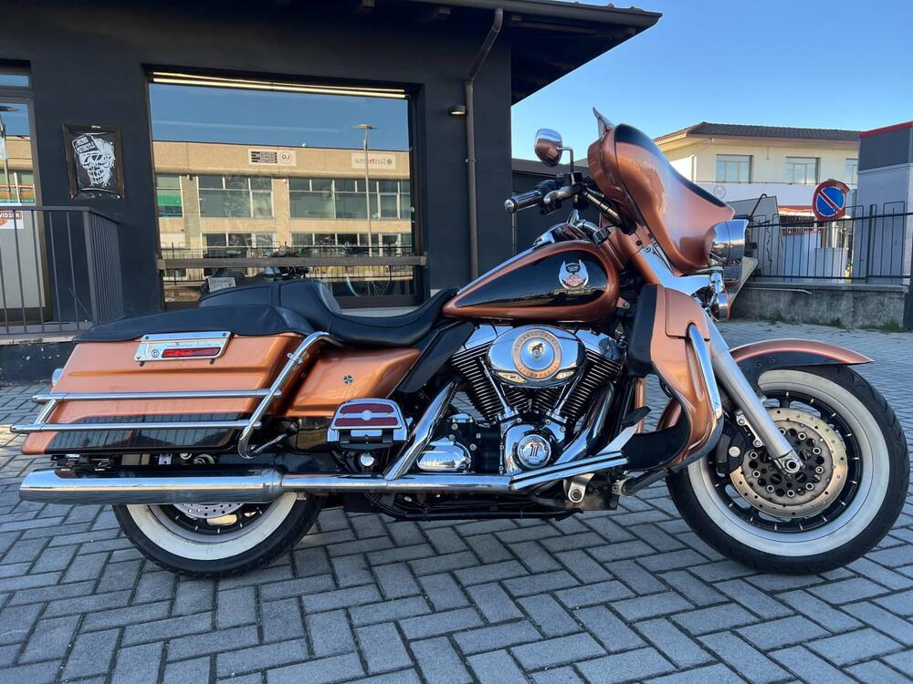 Harley-Davidson 1584 Electra Glide Ultra Classic (2008 - 13) - FLHTCU (2)