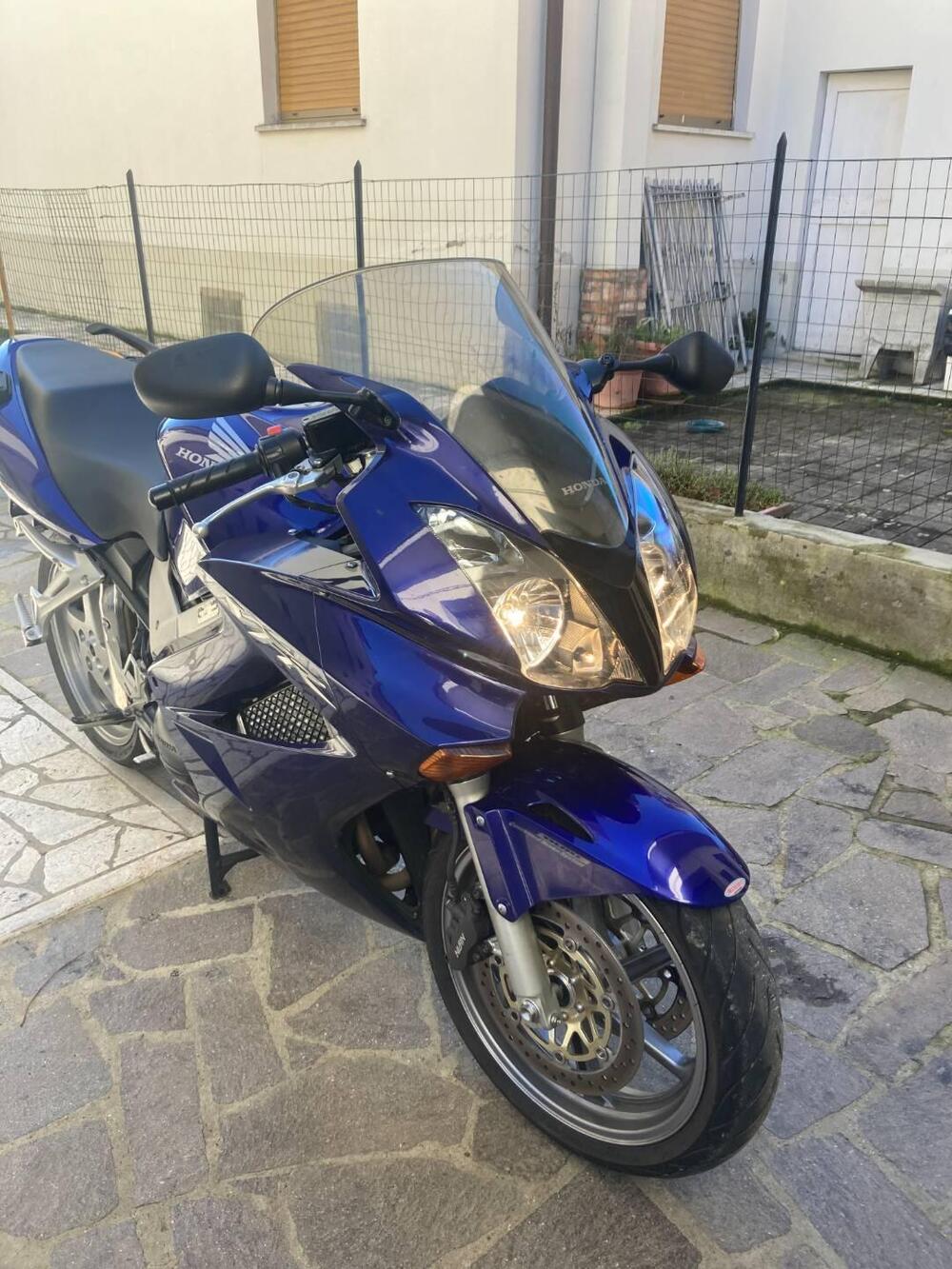 Honda VFR 800 (2002 - 05) (3)