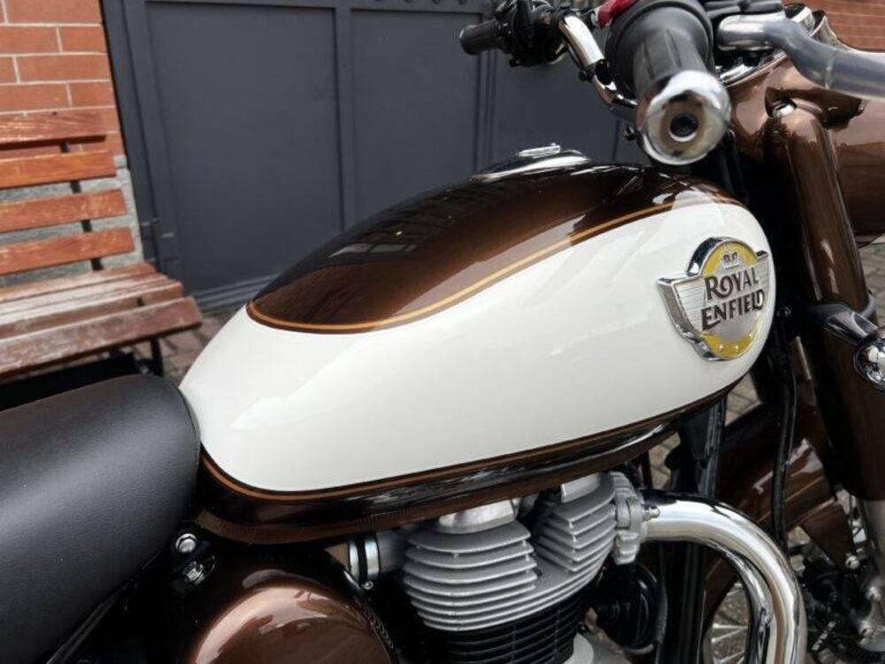 Royal Enfield Classic 350 (2021 - 26) (5)