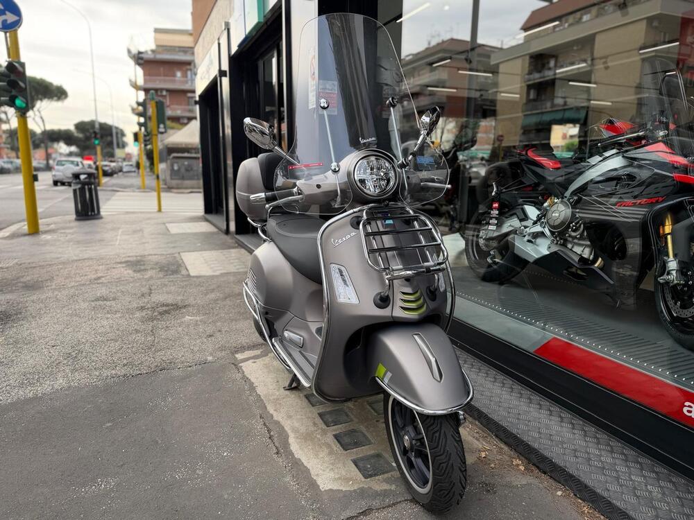 Vespa GTS 300 Super Tech (2023 - 24) (6)