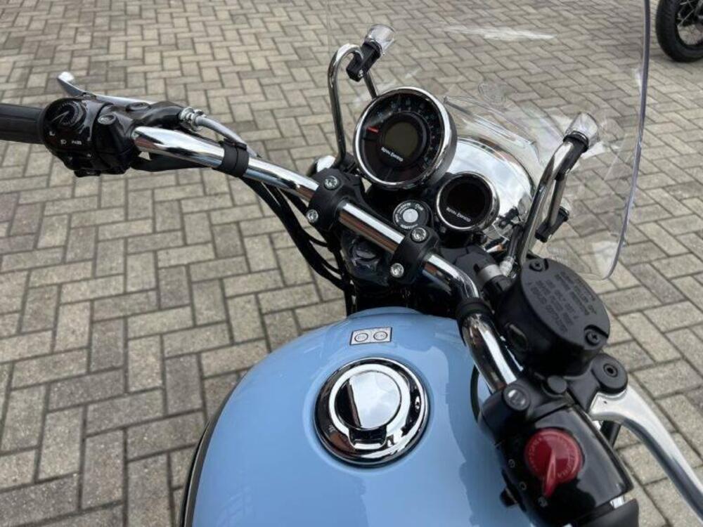 Royal Enfield Meteor 350 Aurora (2024 - 26) (2)