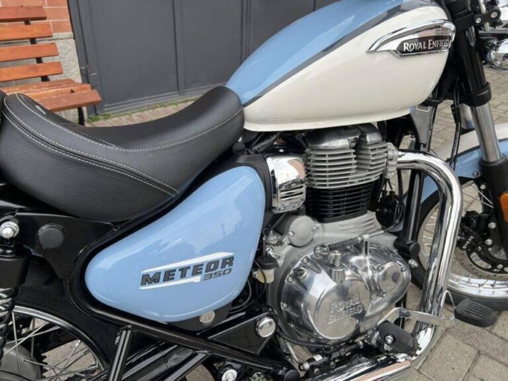 Royal Enfield Meteor 350 Aurora (2024 - 26) (3)