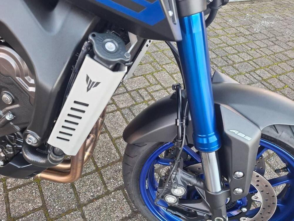 Yamaha MT-09 ABS (2016) (9)