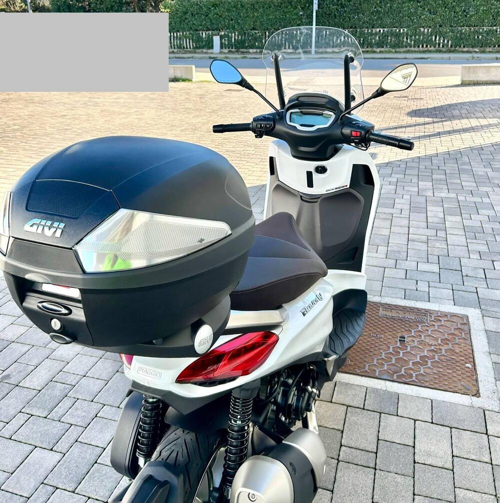 Piaggio Beverly 300 Hpe (2021) (6)