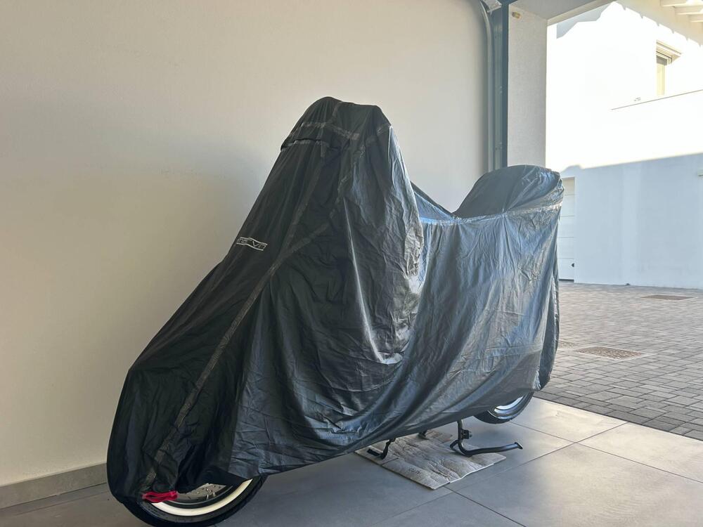 Piaggio Beverly 300 Hpe (2021) (14)