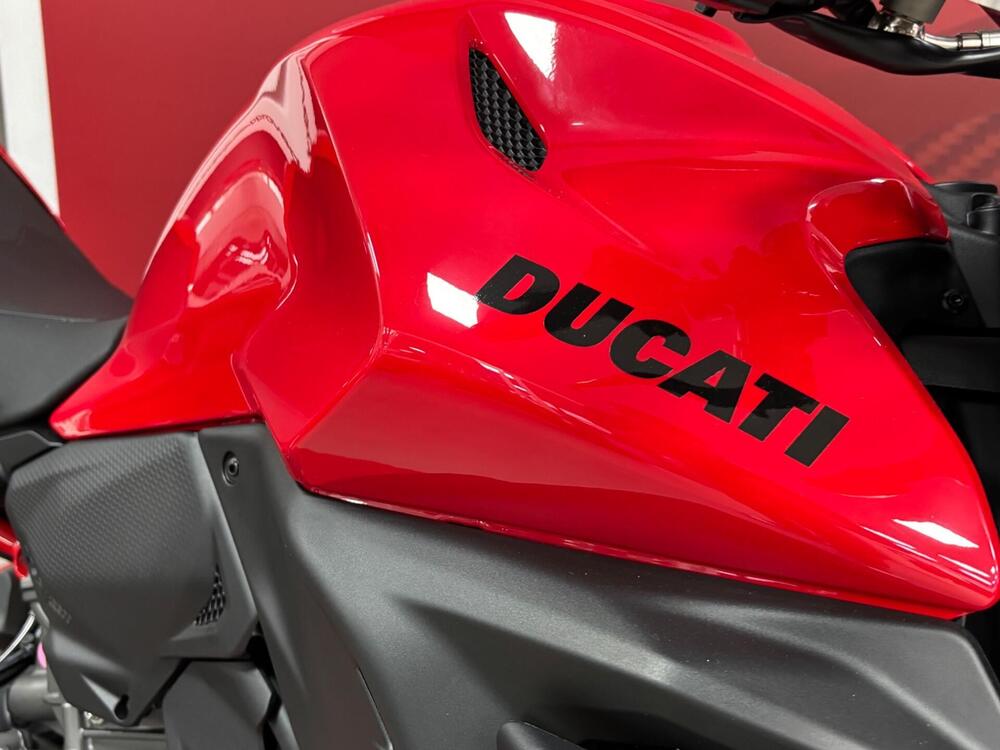 Ducati Monster 890 + (2026) (3)