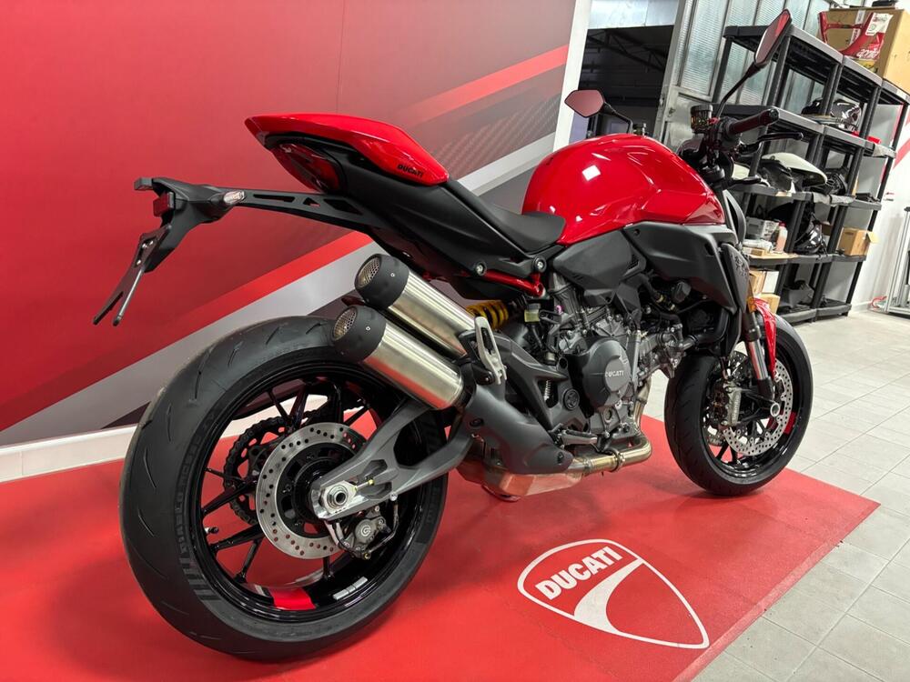 Ducati Monster 890 + (2026) (4)