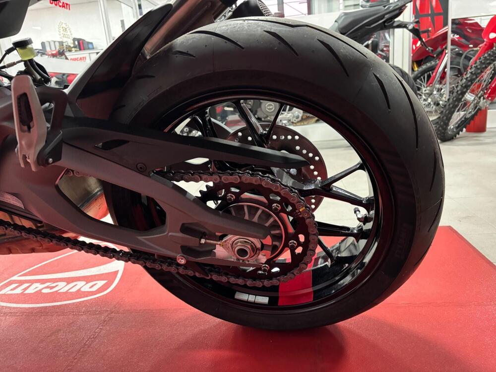 Ducati Monster 890 + (2026) (10)