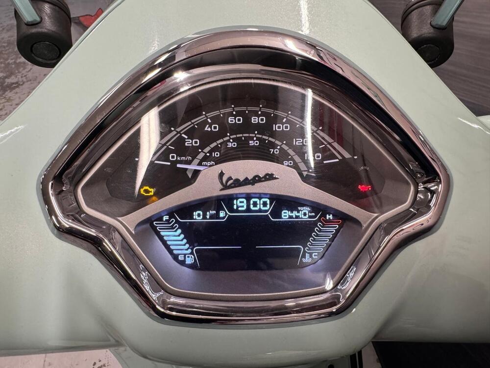 Vespa GTS 300 Super (2023 - 24) (3)