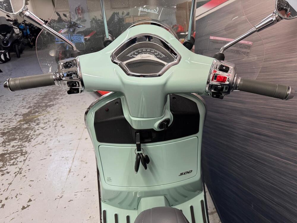 Vespa GTS 300 Super (2023 - 24) (7)