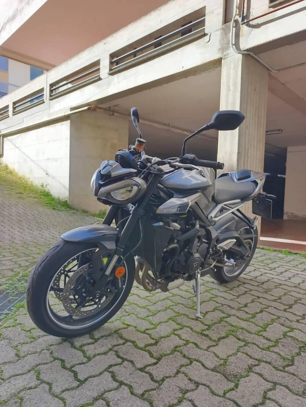 Triumph Street Triple 765 R (2023 - 26) (5)