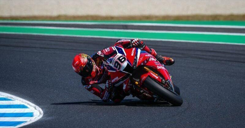 SBK 2026 GP d'Australia a Phillip Island. Fratture al polso per Jake Dixon. Honda senza i due piloti ufficiali
