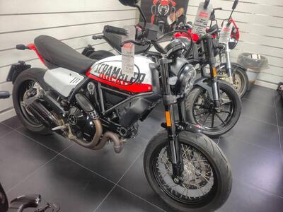 Ducati Scrambler 800 Urban Motard (2022) usata
