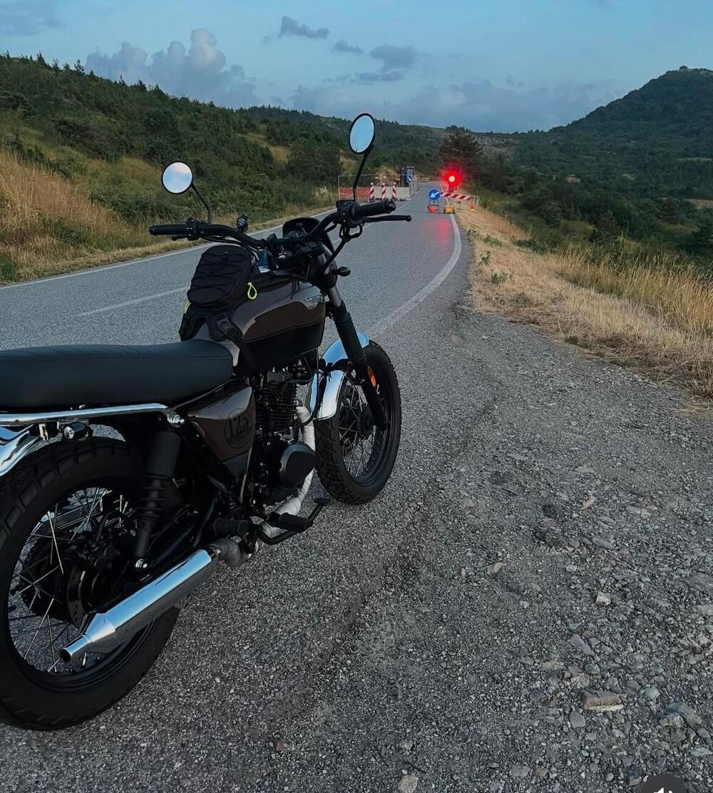 Brixton Motorcycles Cromwell 125 CBS (2021 - 26) (2)