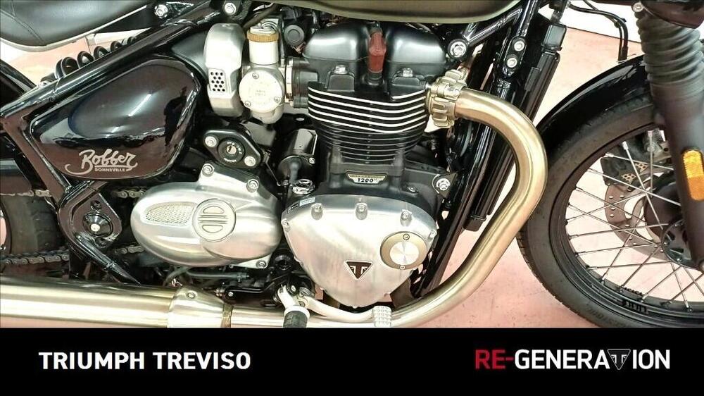 Triumph Bonneville Bobber 1200 (2021 - 25) (4)