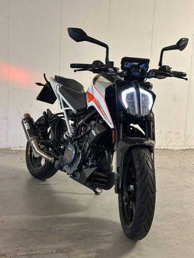 KTM 390 Duke (2021 - 23) usata