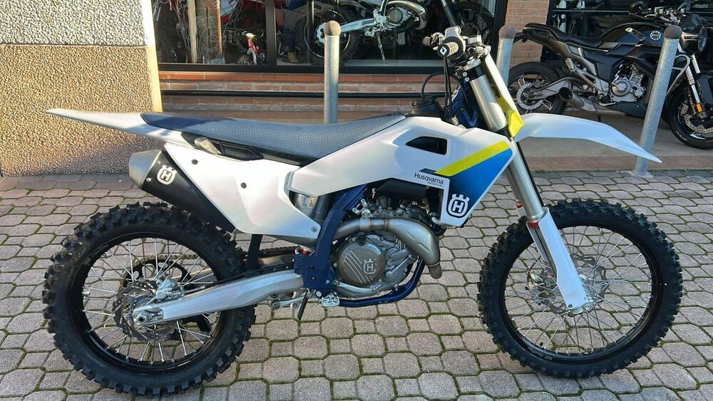 Husqvarna FC 450 (2025) (3)