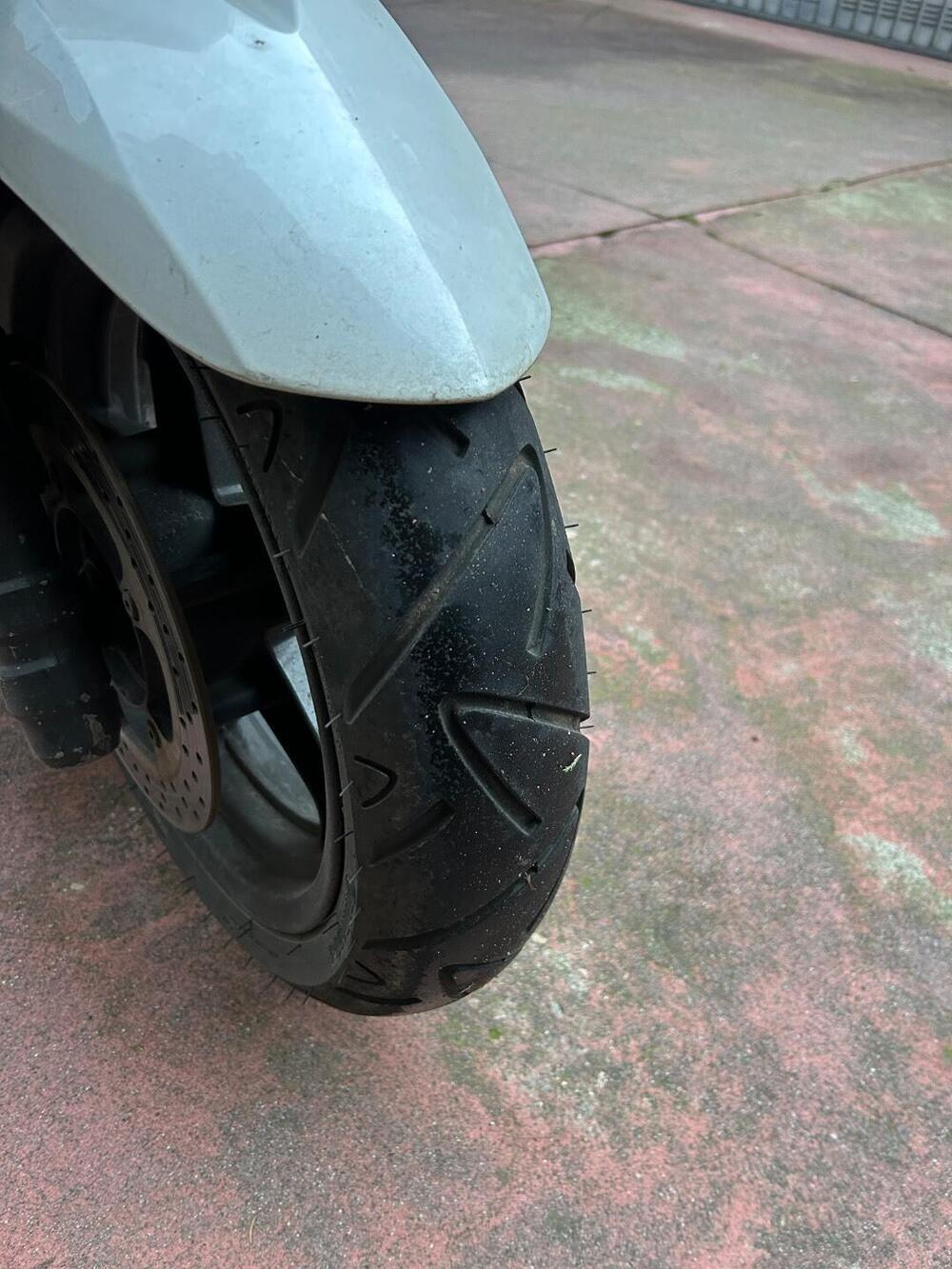 Yamaha X-Max 250 (2010 - 13) (8)