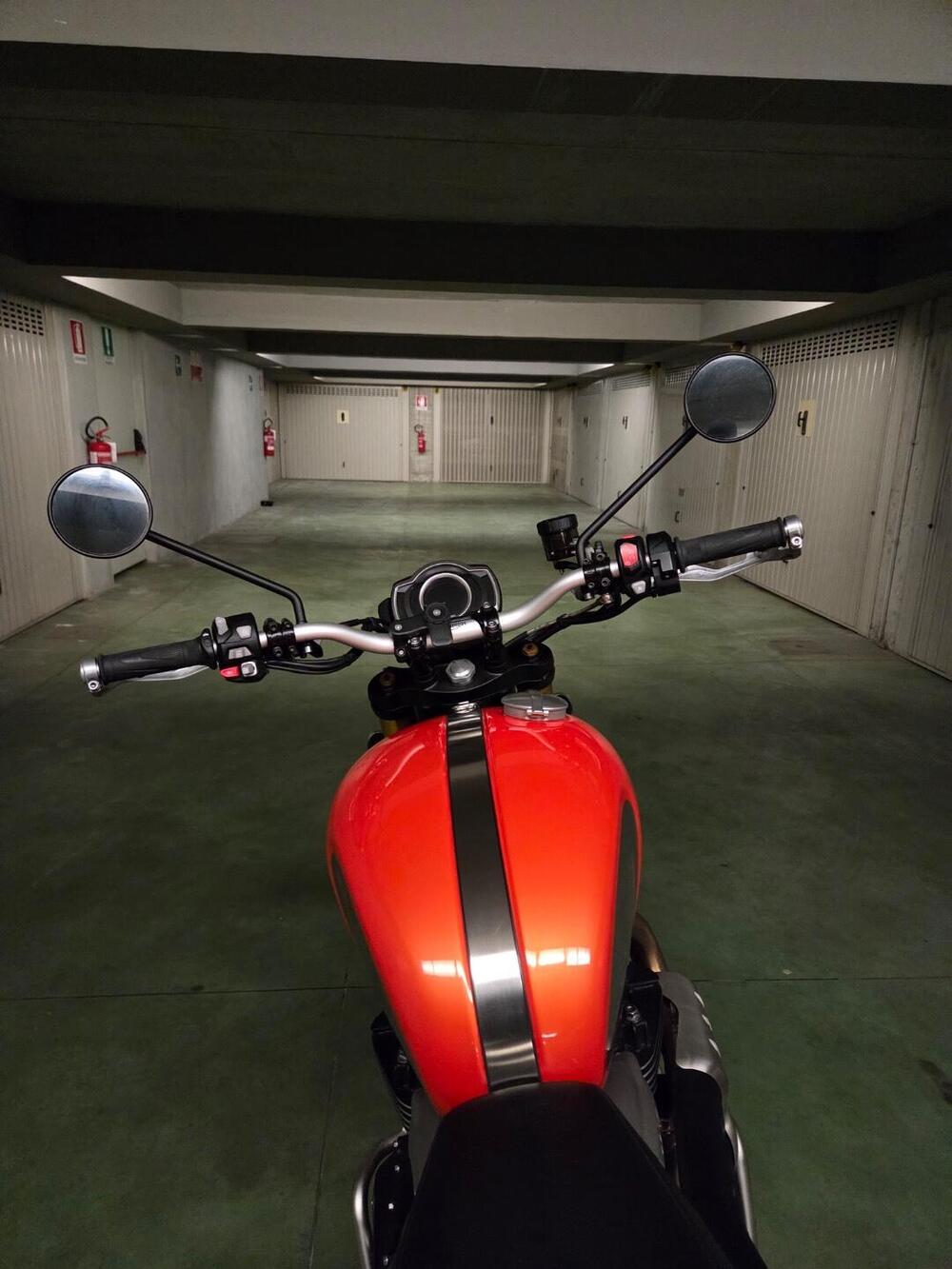 Triumph Scrambler 1200 XE Gold Line Edition (2021 - 22) (5)