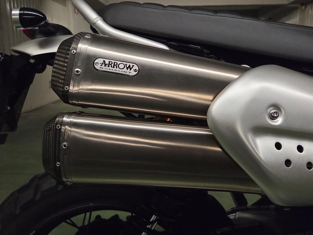 Triumph Scrambler 1200 XE Gold Line Edition (2021 - 22) (8)