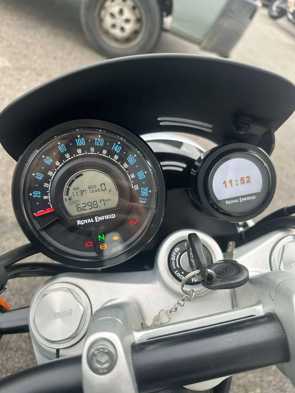 Royal Enfield Super Meteor 650 (2023 - 26) (4)