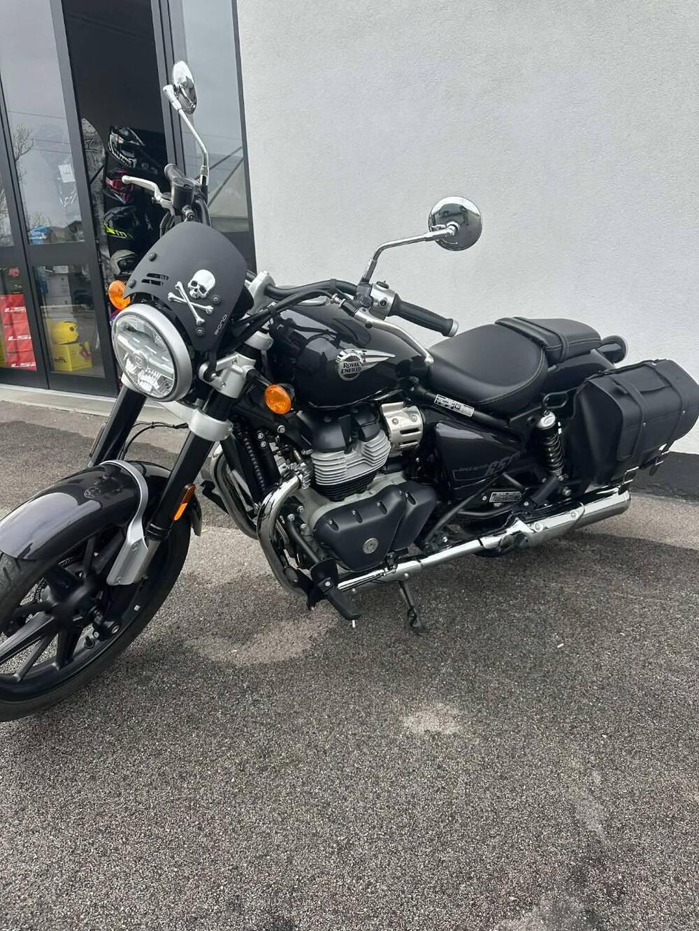 Royal Enfield Super Meteor 650 (2023 - 26) (8)