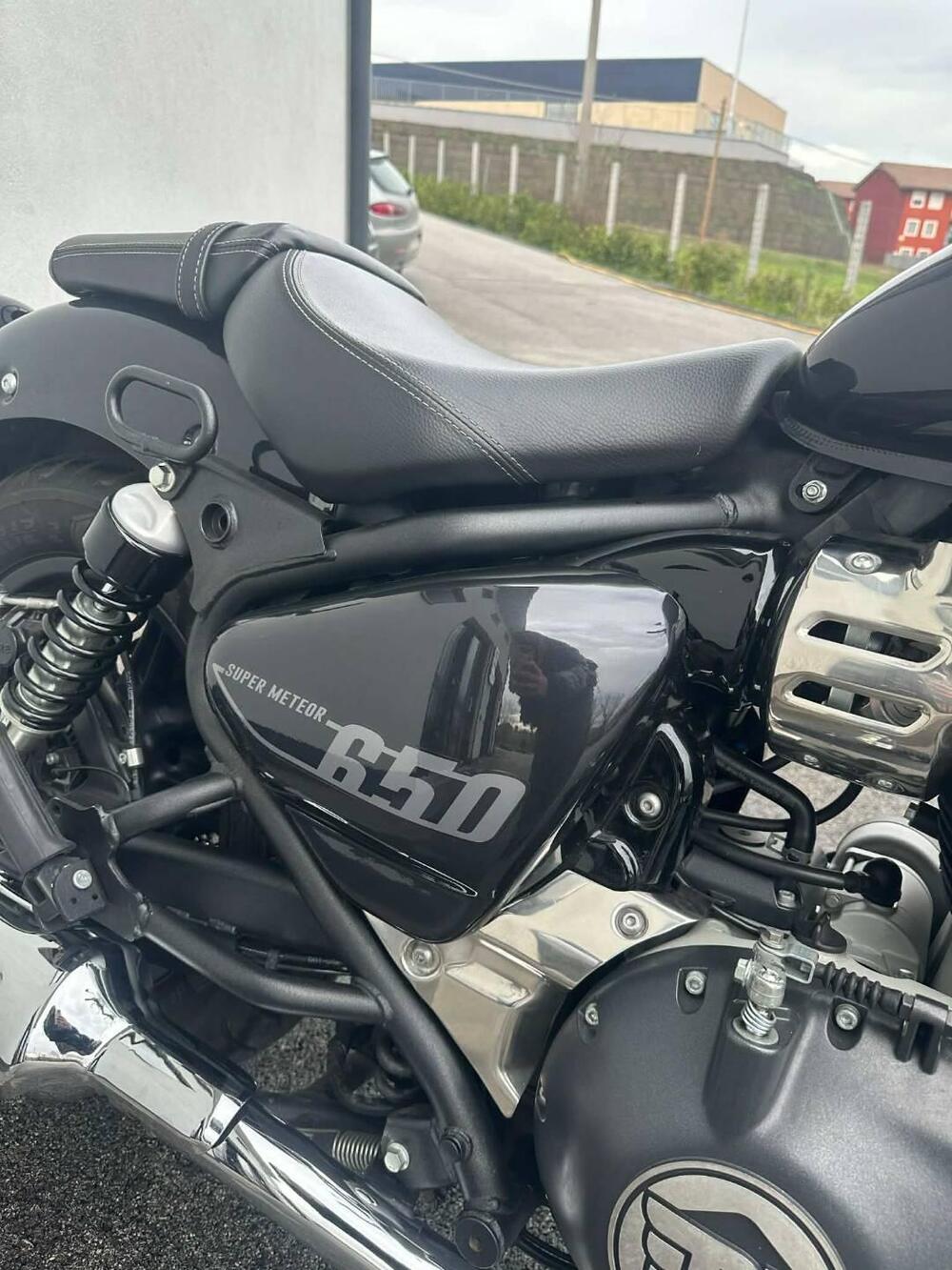 Royal Enfield Super Meteor 650 (2023 - 26) (10)