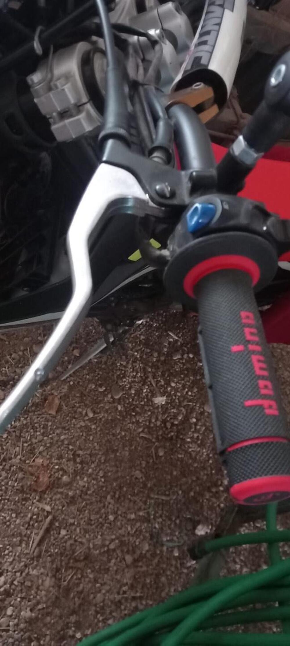 Fantic Motor Motard 125 Performance 4t (2020) (6)