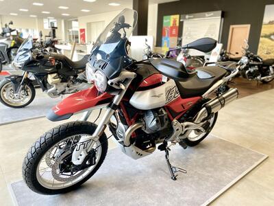Moto Guzzi V85 TT (2024 - 26) nuova