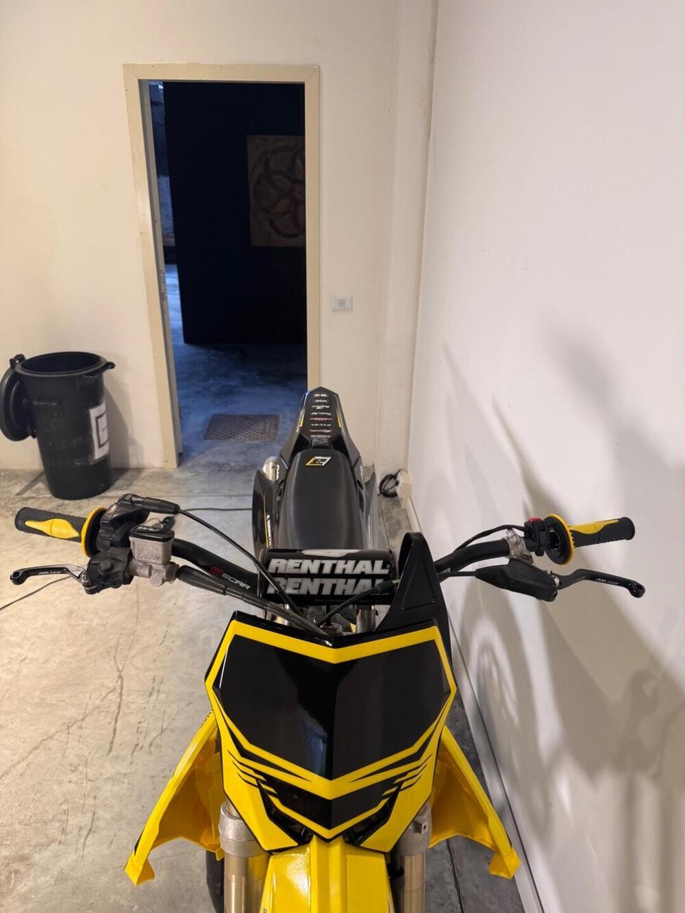 Suzuki RM 125 (2002 - 03) (8)