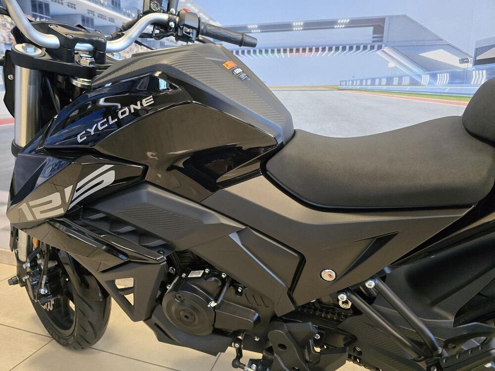 Cyclone Battlo 5S (2025 - 26) (6)