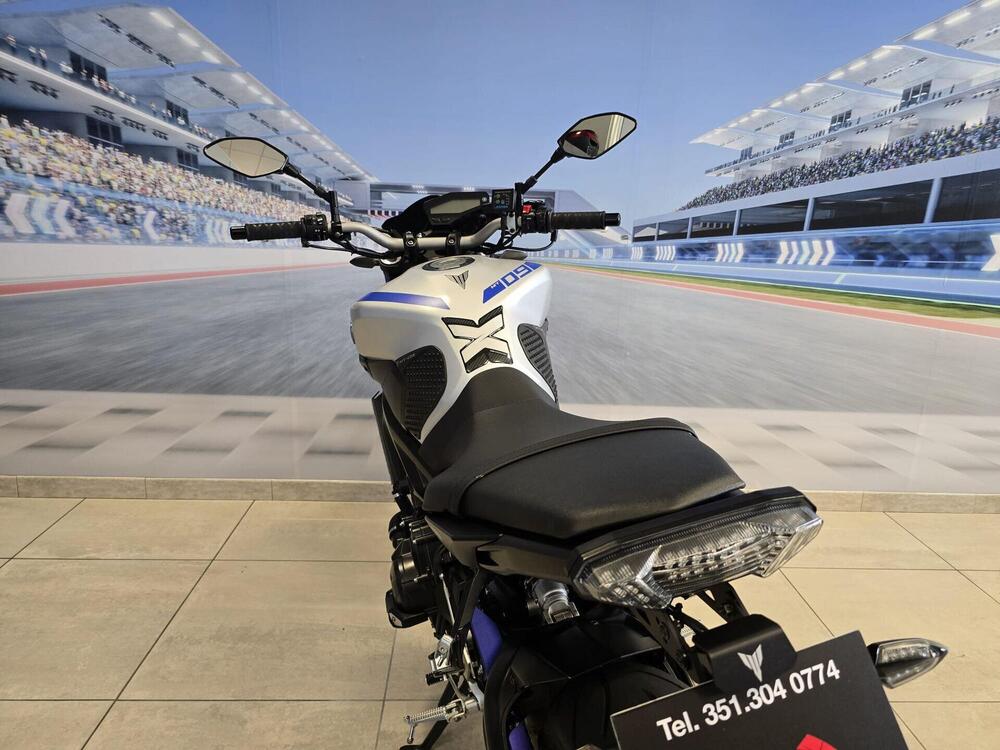 Yamaha MT-09 ABS (2016) (17)