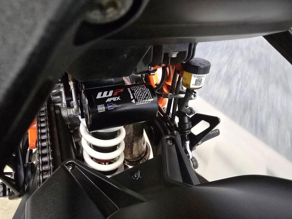 KTM 1390 Super Duke R (2024 - 26) (8)