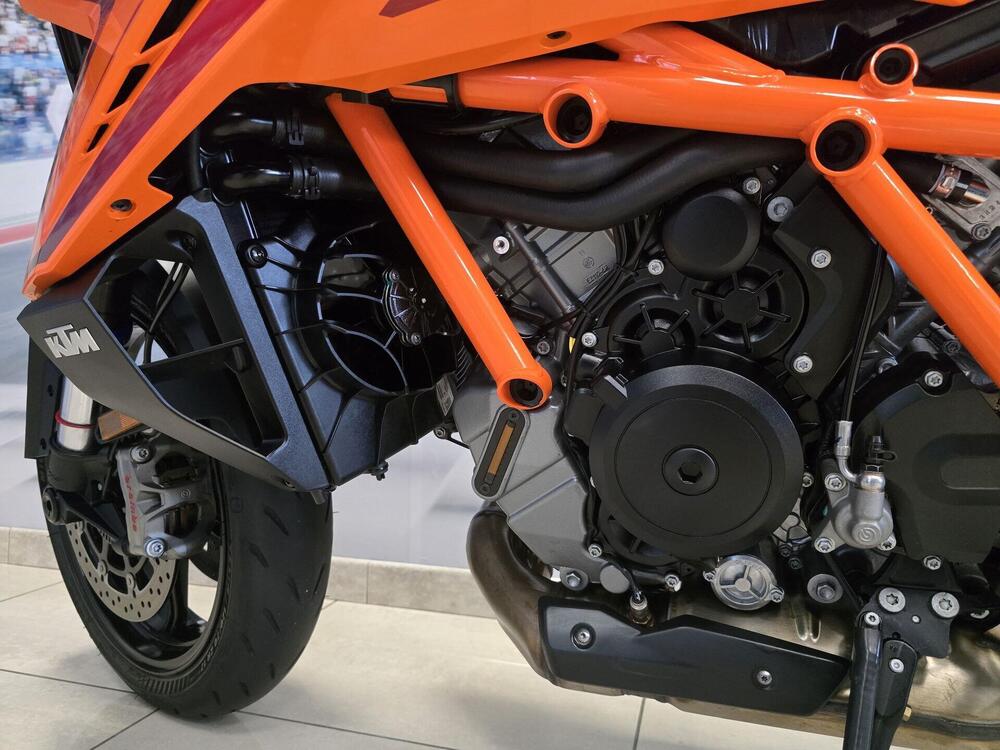 KTM 1390 Super Duke R (2024 - 26) (12)