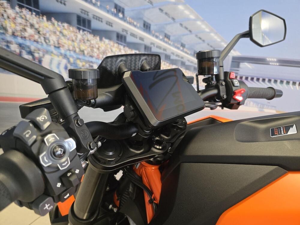 KTM 1390 Super Duke R (2024 - 26) (13)