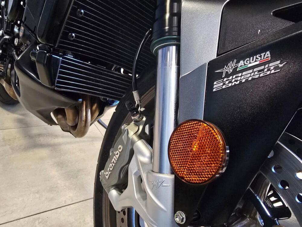 MV Agusta Turismo Veloce 800 Lusso SCS (2021 - 26) (12)