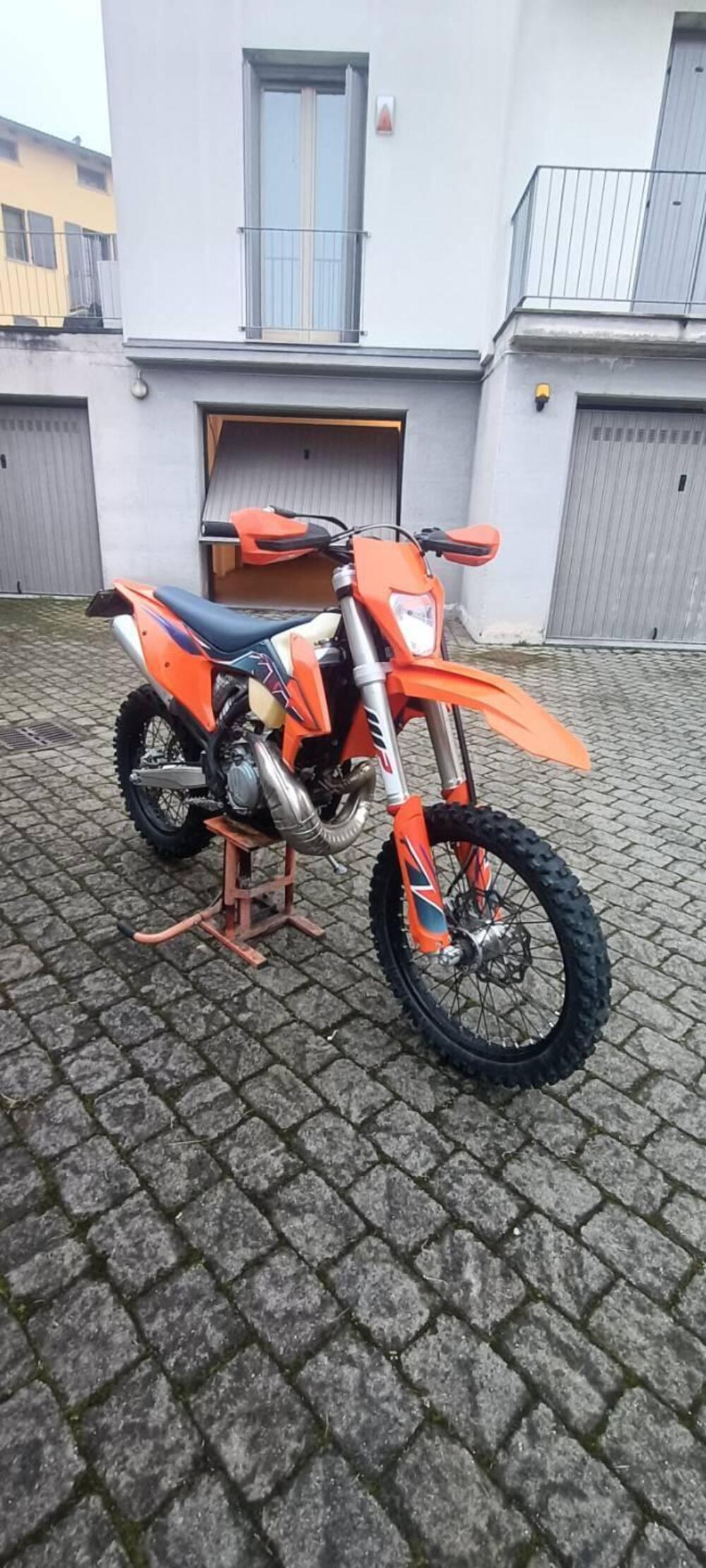 KTM 250 EXC TPI (2022) (10)
